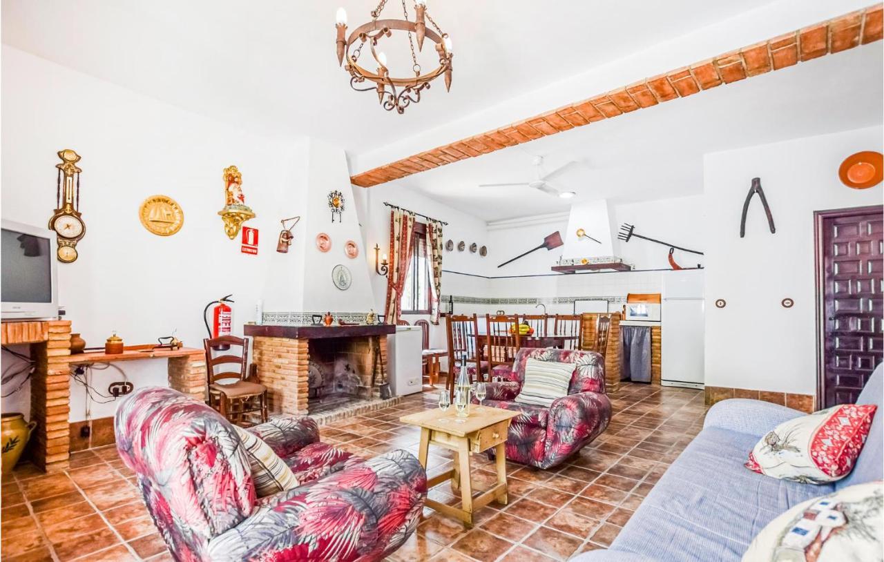 3 Bedroom Awesome Home In Rute Exterior photo
