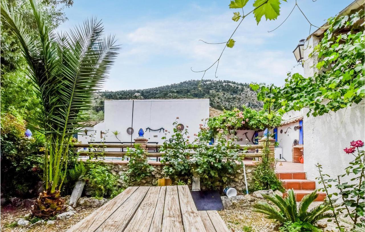 3 Bedroom Awesome Home In Rute Exterior photo