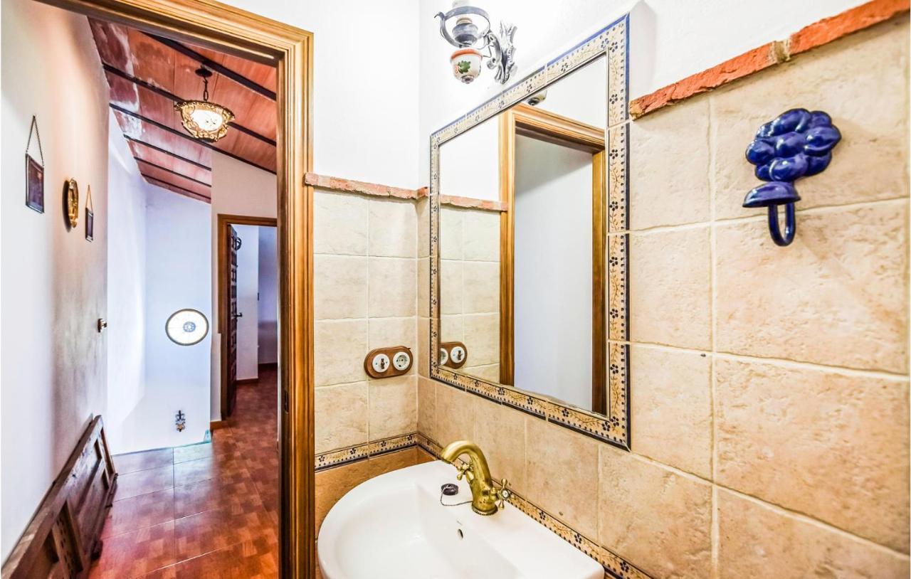 3 Bedroom Awesome Home In Rute Exterior photo